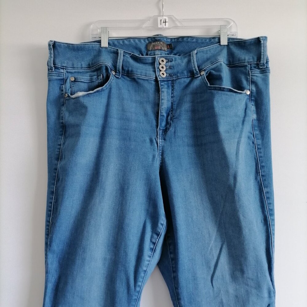 Torrid Feel The Fit Womens Denim Blue Modest Super Soft Bombshell Jeans Size 24R - Picture 2 of 7